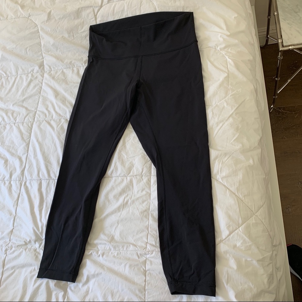 Black lululemon leggings
